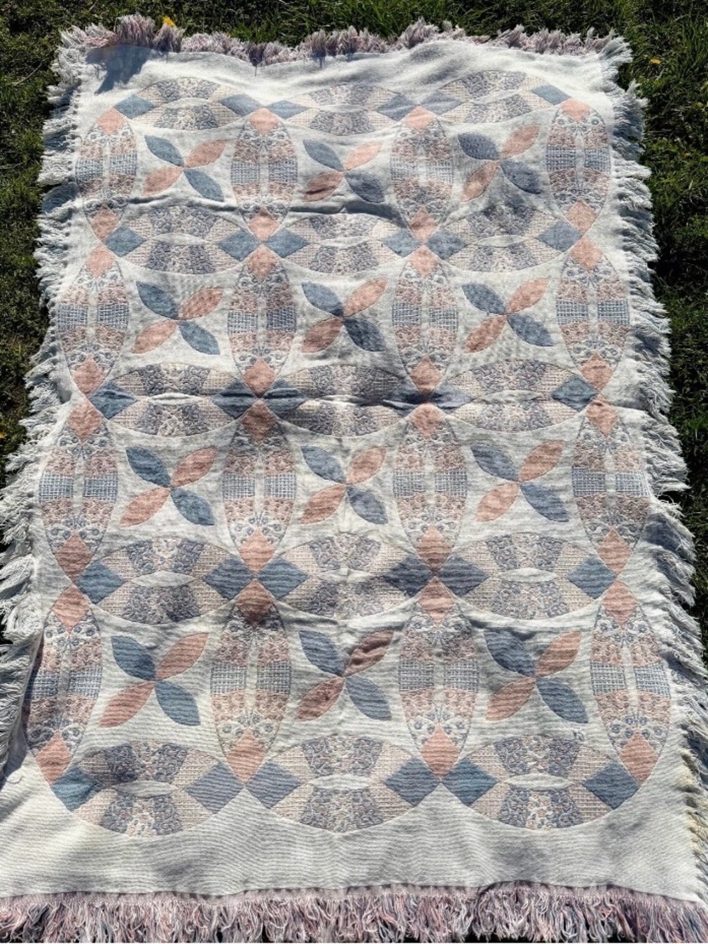 Double Wedding Ring Throw Blanket - Blue & Pink